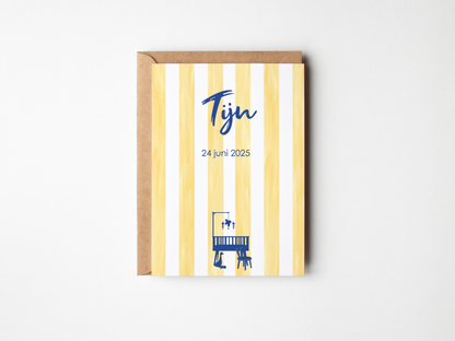 Geboortekaartje Jongen Geel Gestreept | Modern met Wiegje